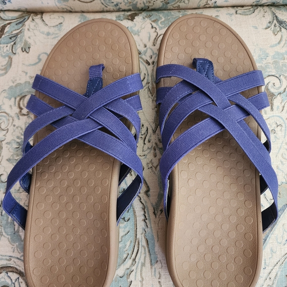 Vionic Strappy Sandals - Picture 1 of 3